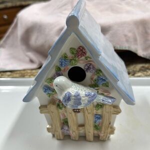 Vintage Seymour Mann Bluebird Porcelain Birdhouse Connoisseur Collection
